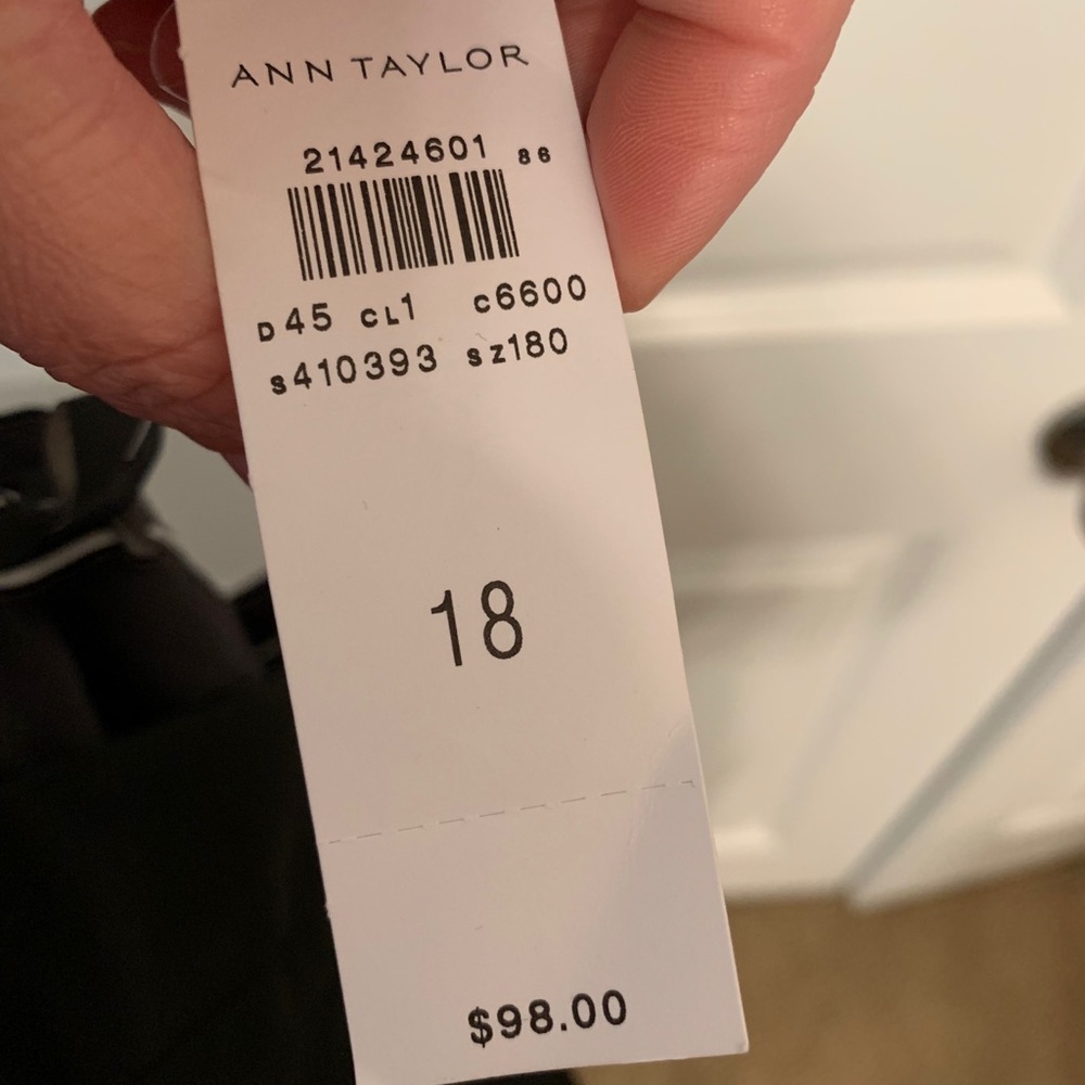 Ann Taylor Ankle Pants - Picture 4 of 4